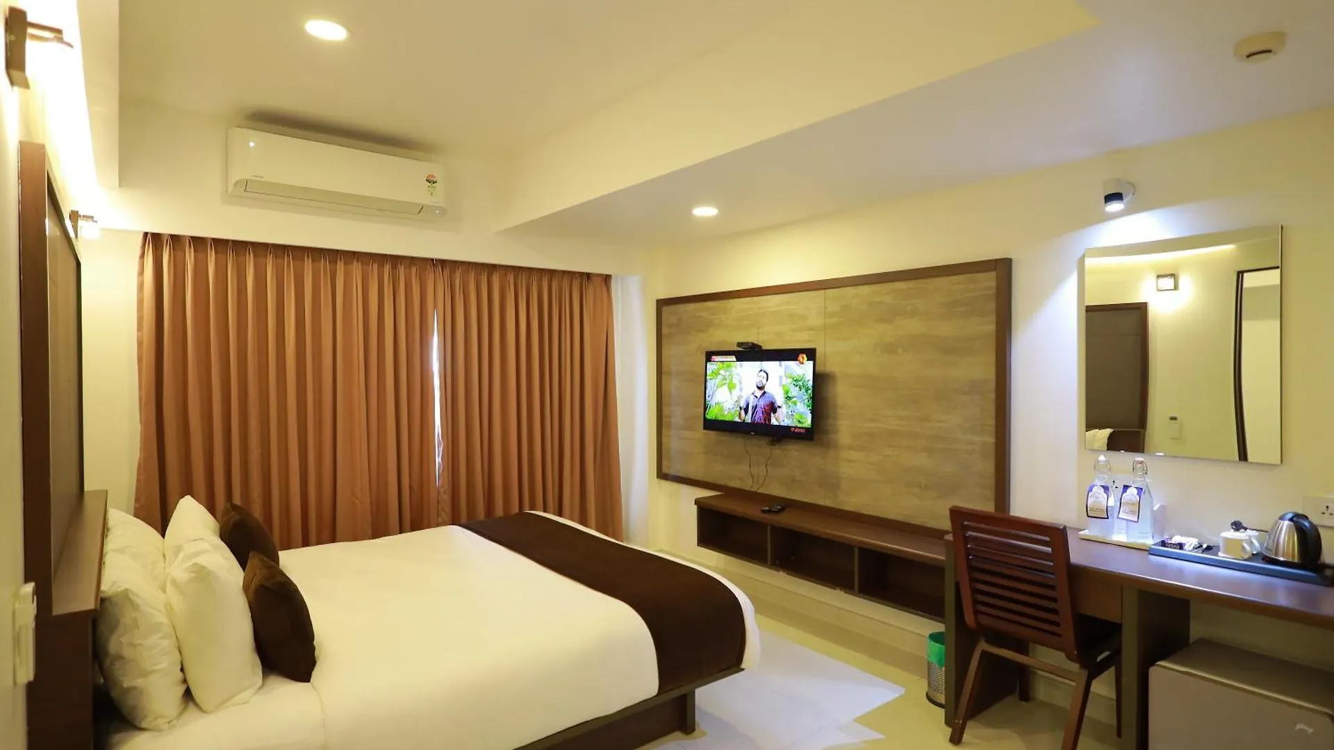 Arctic Hotel Kochi