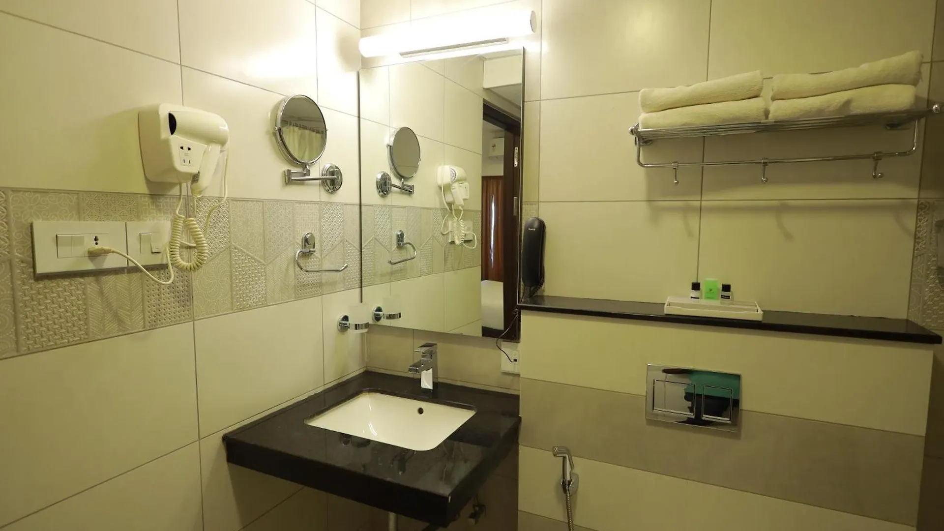 Arctic Hotel Kochi